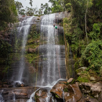 Rapel na Cachoeira da Macumba