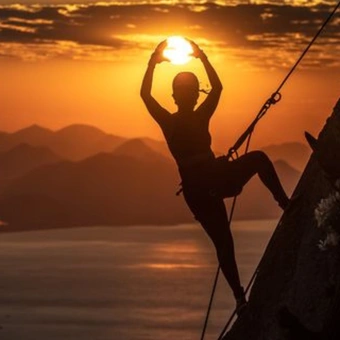 Trilha e Rapel no Morro Dois Irmãos